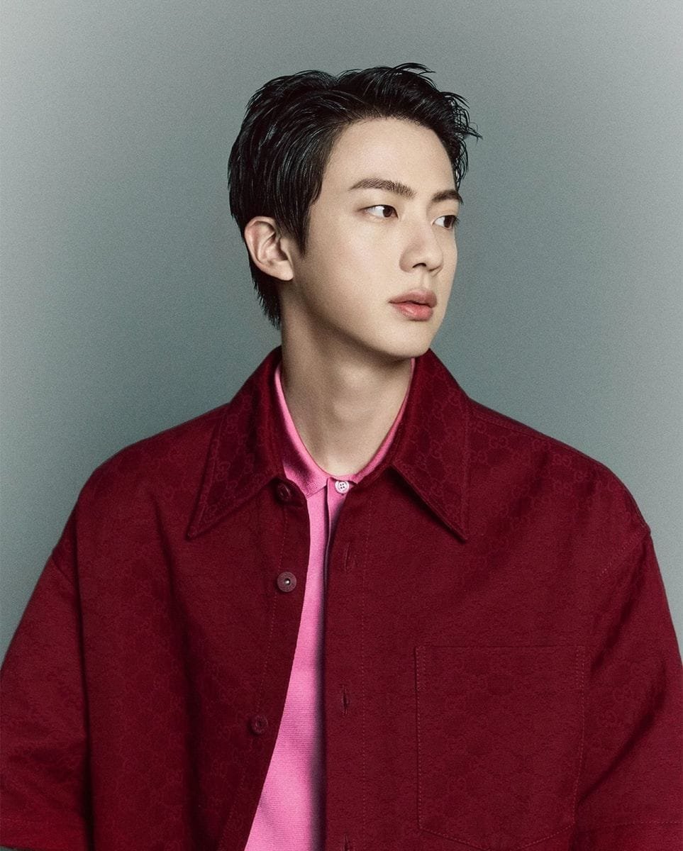 Jin em Colaboração com Gucci